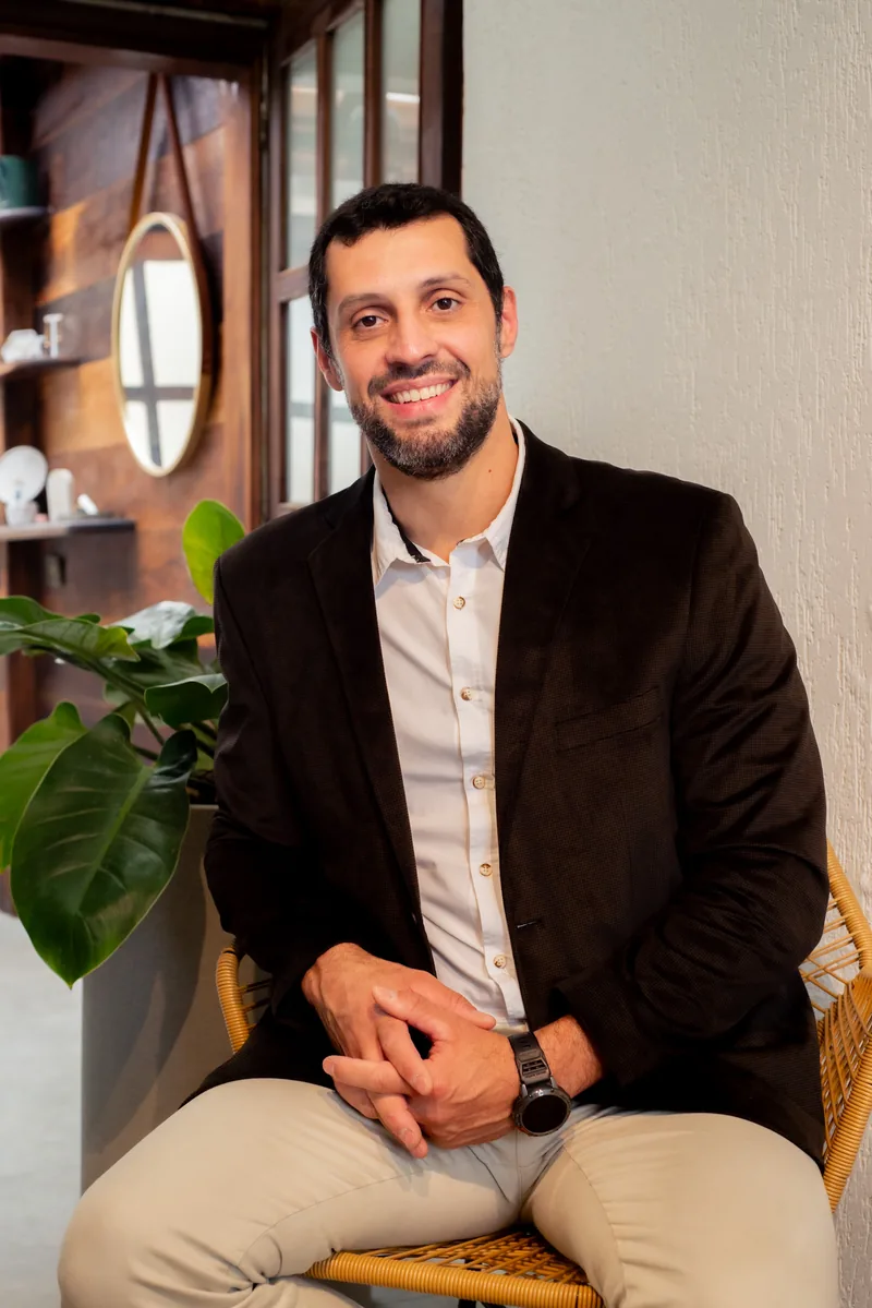 Ambiente de espera do consultório no Hugo Lange, em Curitiba